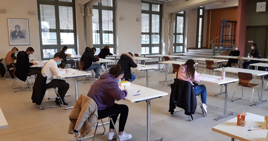 Große Hürde erfolgreich genommen - Sprachprüfung DSD I Pro